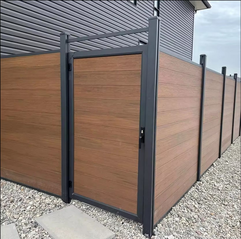 Co-extrusion Composite Fence