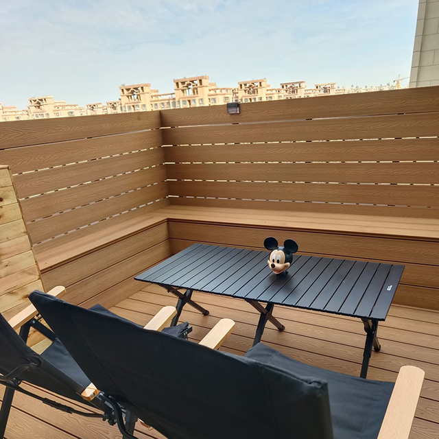 3D Deep Wood Grain Composite Fence